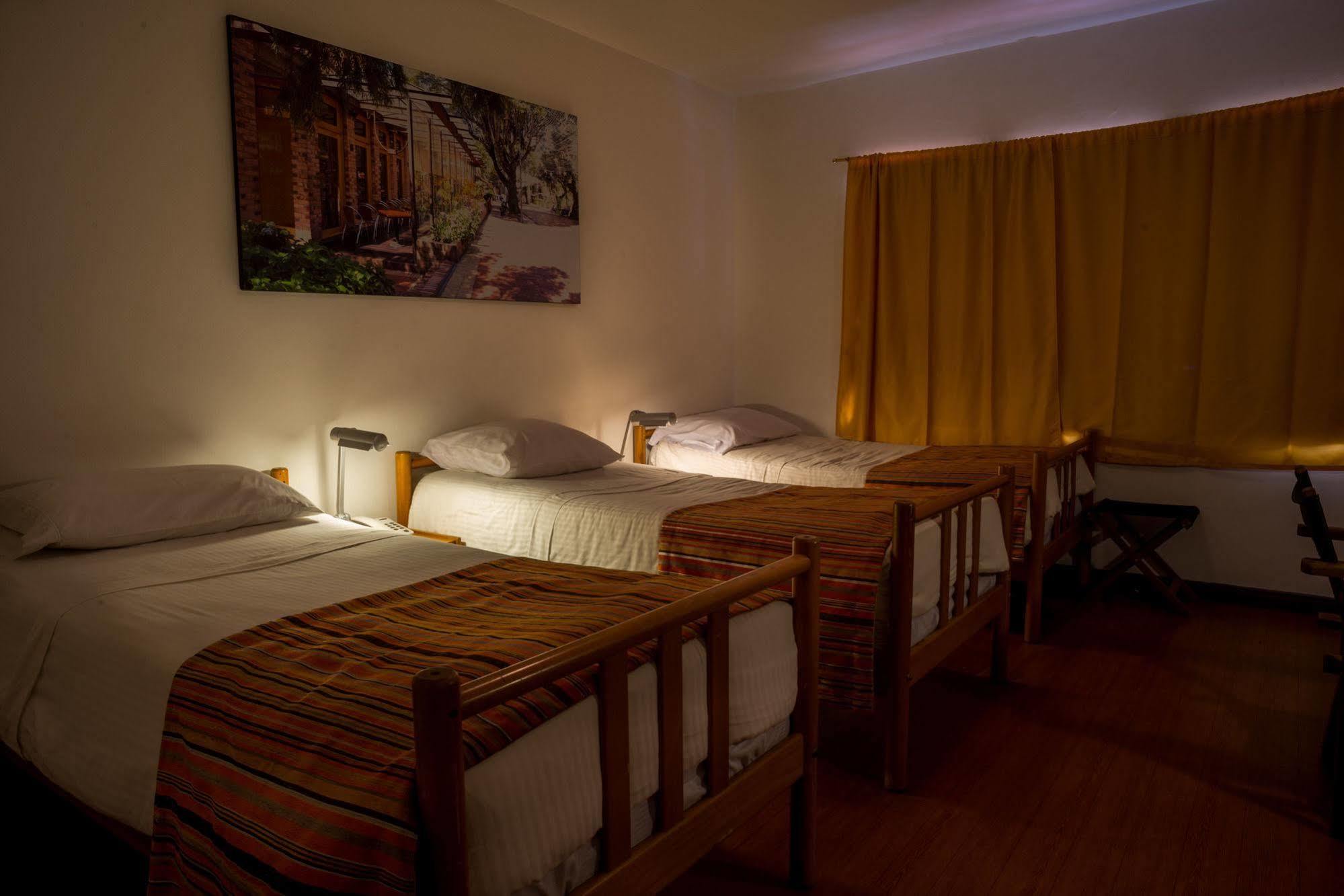 Hotel Casona Del Patio Bogotá Exteriör bild