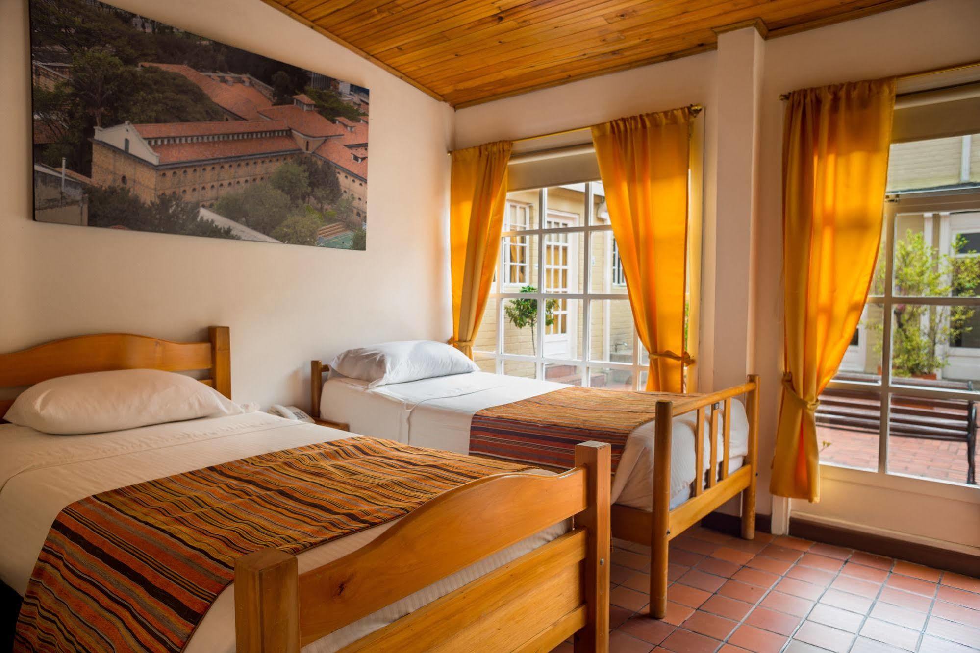 Hotel Casona Del Patio Bogotá Exteriör bild