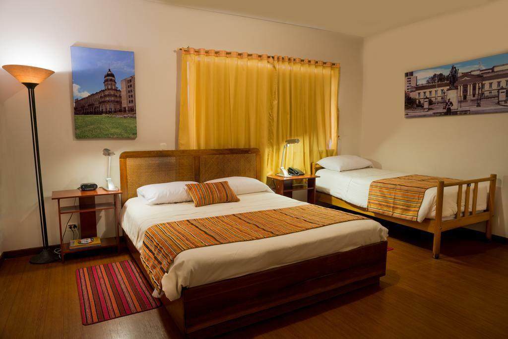 Hotel Casona Del Patio Bogotá Exteriör bild